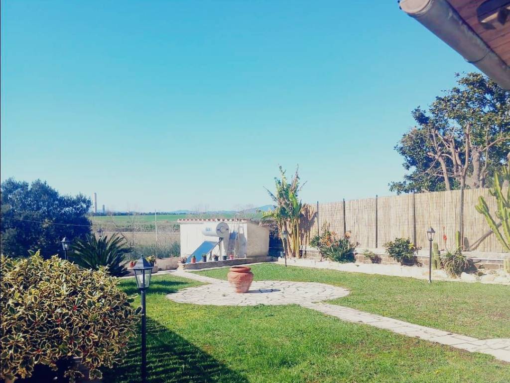 Appartamento a Montalto di castro in Via del Poggio - Foto 4