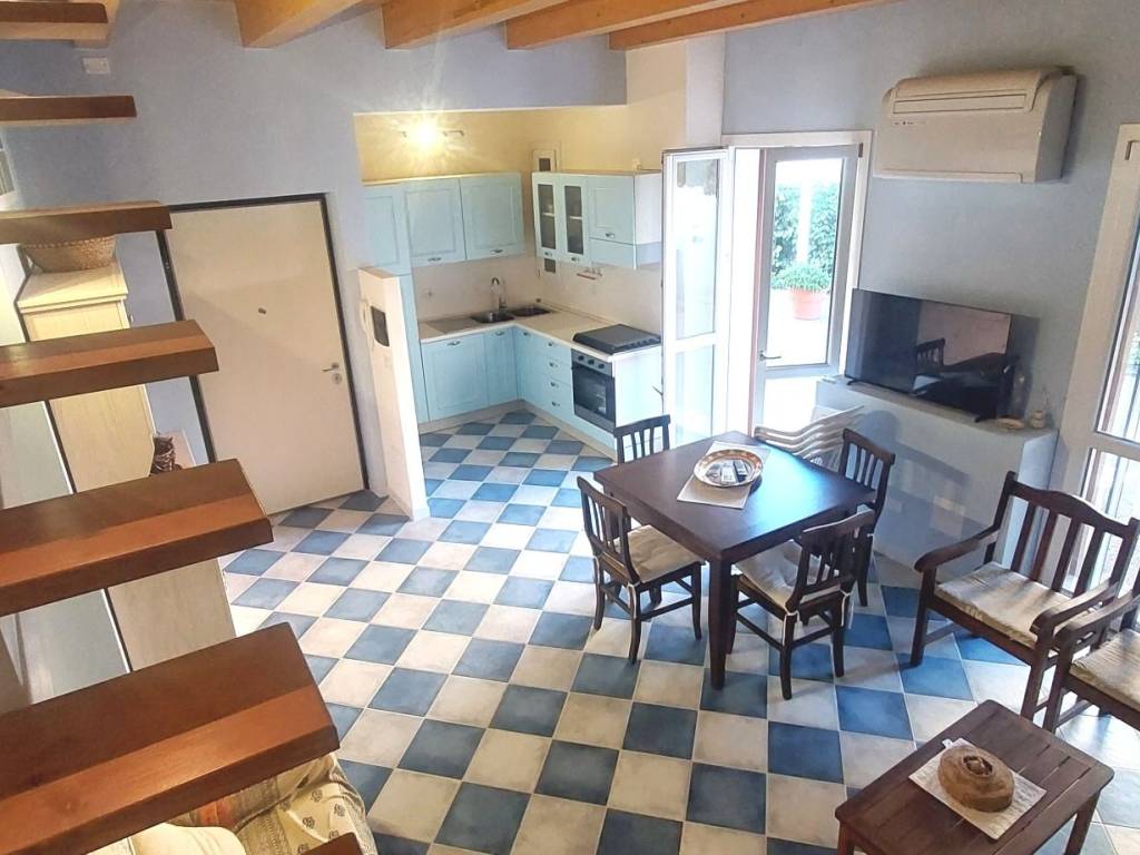 Appartamento a Bosa in Via Cristoforo Colombo - Foto 2