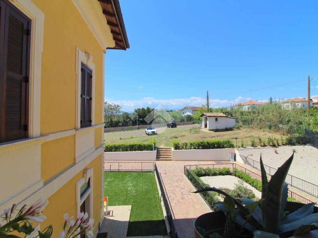 Appartamento a Giulianova in Via Amendola - Foto 4