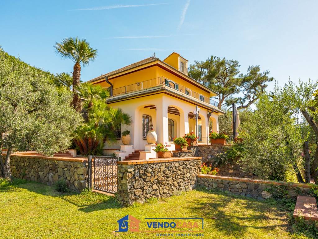 Villa a Bergeggi in Via Don Vigo, 7 - Foto 2