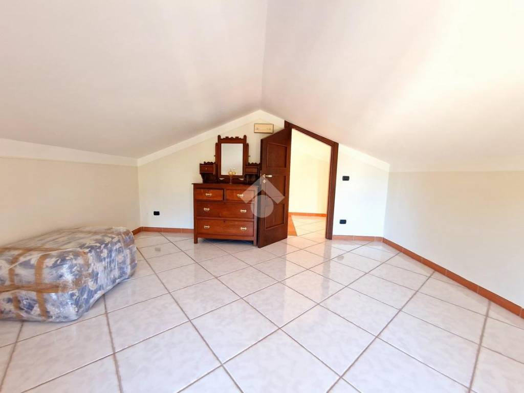 Casa indipendente a Sant'agata de' goti in Contrada S. Paolo - Foto 5