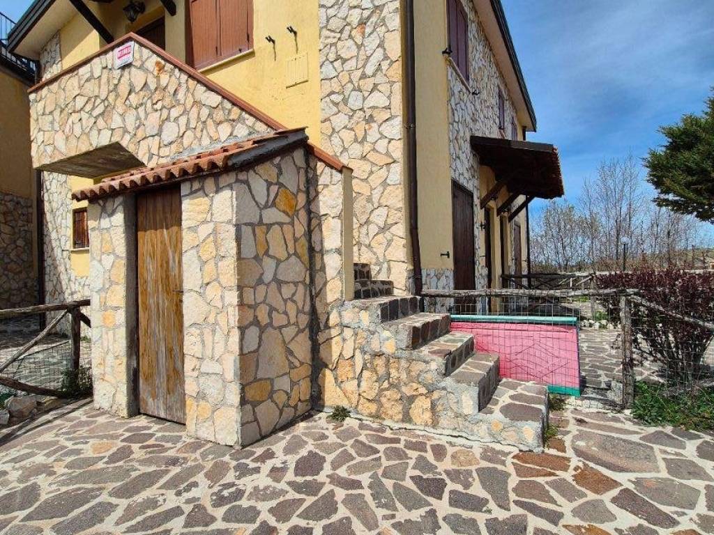 Villetta a schiera a Rocca di cambio in Via Campo Felice - Foto 2