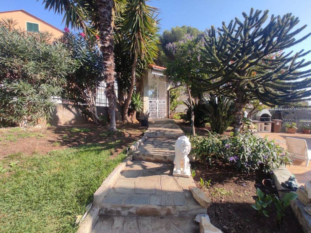 Villa a Andora in Via San Damiano, 41 - Foto 3