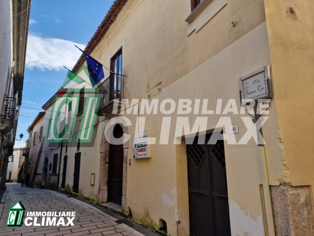 Palazzo / stabile a Caserta in Via San Gennaro - Foto 2