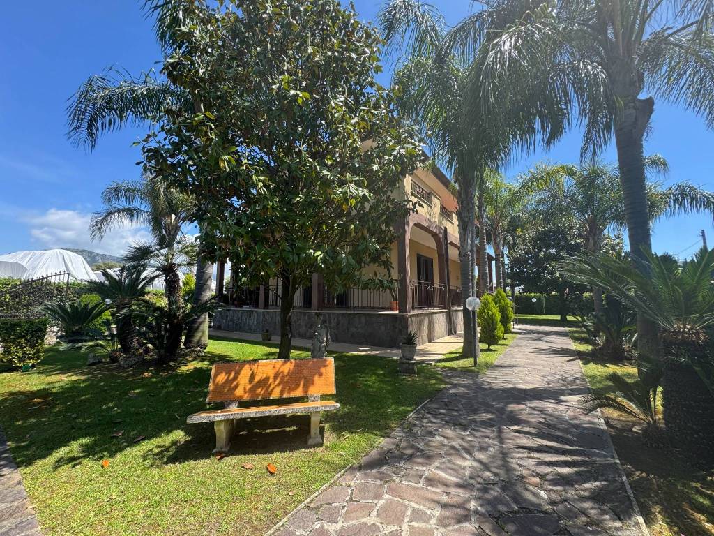 Villa a Terracina in Via delle Volte - Foto 3