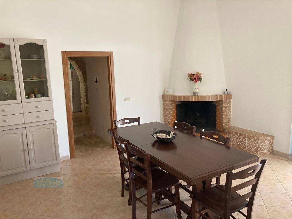 Rustico / casale a Ceglie messapica in Contrada Abate Amato - Foto 4