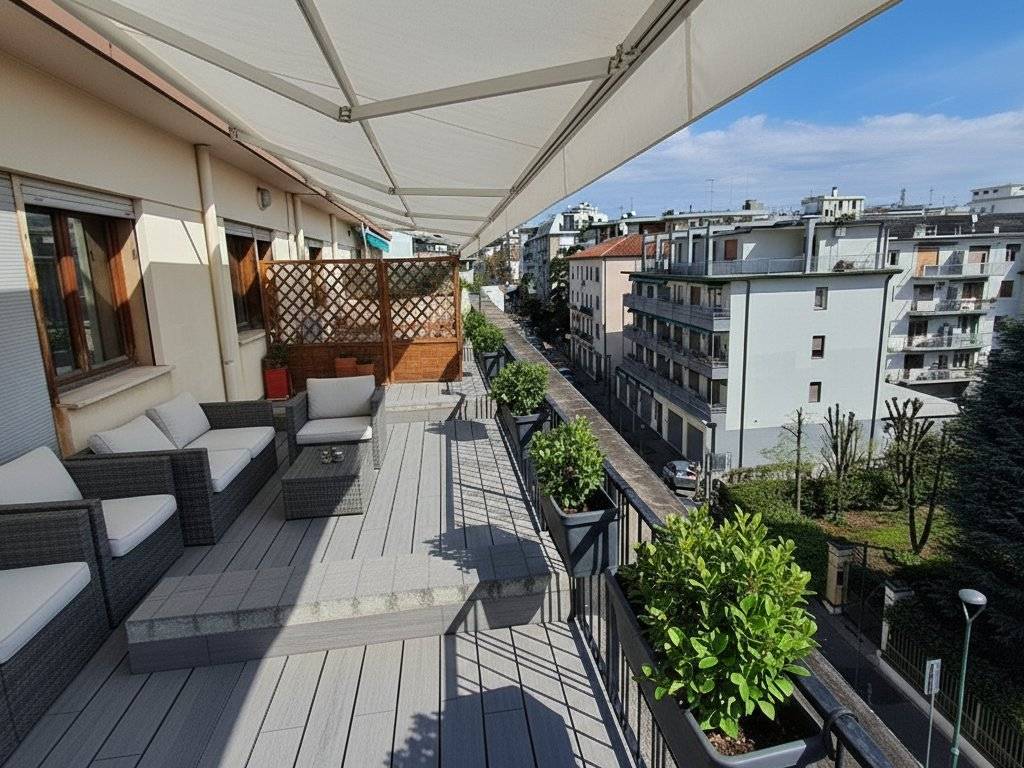 Attico / mansarda a Venezia in Via Giovanni Felisati, 36 - Foto 2
