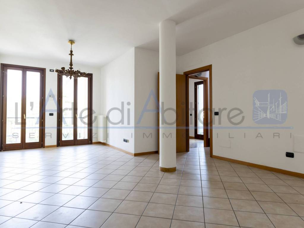 Appartamento a Villafranca di verona in via marchi, 5 - Foto 2
