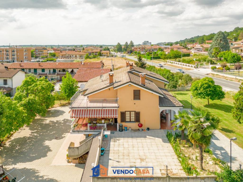 Villa a Bra in Via Don Luigi Orione, 109 - Foto 3
