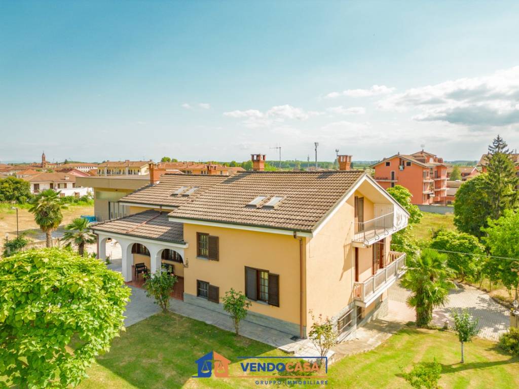Villa a Bra in Via Don Luigi Orione, 109 - Foto 4
