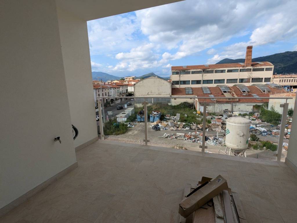 Appartamento a Prato in Via Giuseppe Valentini - Foto 2