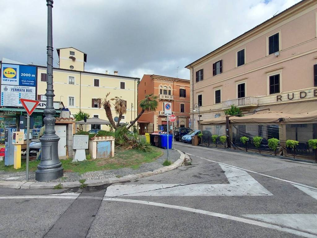 Appartamento a Terracina in Piazza della Repubblica - Foto 3