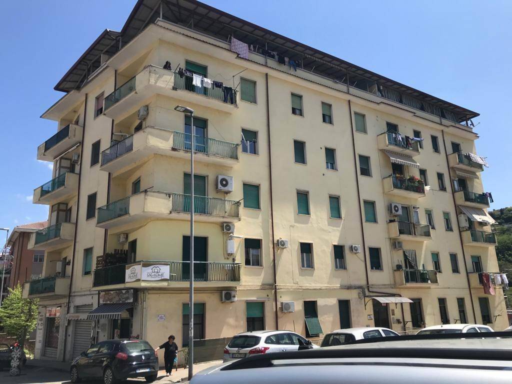 Appartamento a Cosenza in Via Romualdo Montagna - Foto 2