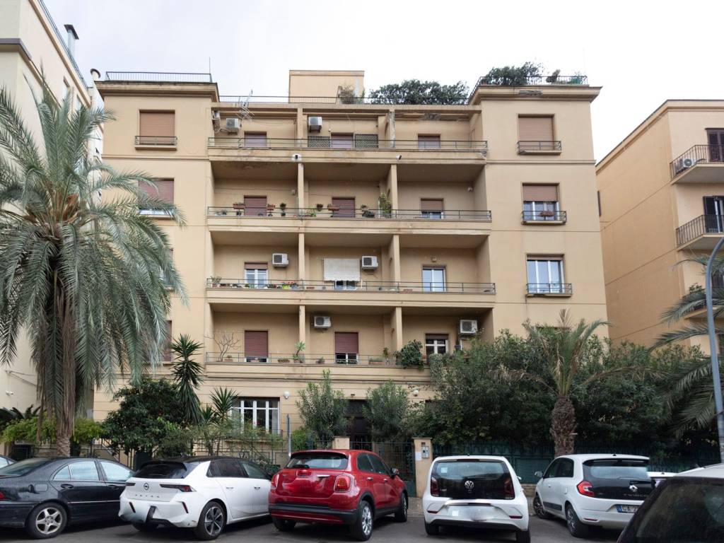 Appartamento a Palermo in Viale Regina Margherita, 23 - Foto 3