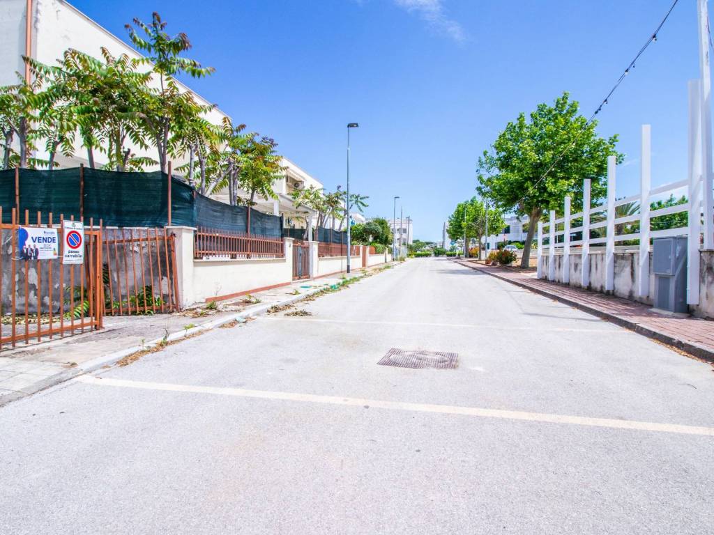 Box / garage a Lesina in Viale Primule - Foto 2