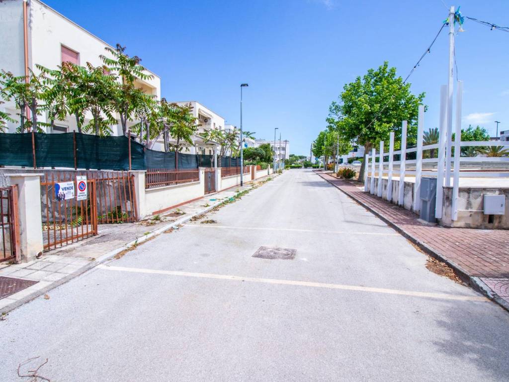 Box / garage a Lesina in Viale Primule - Foto 3