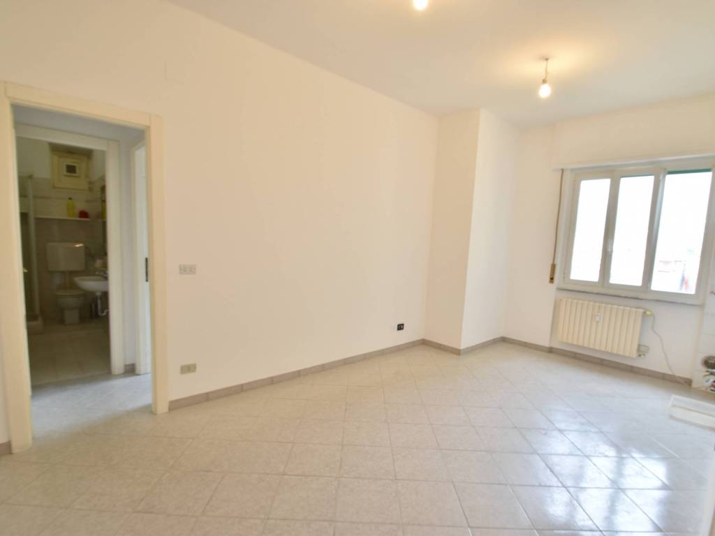 Appartamento a Loano in Piazzale Giuseppe Mazzini - Foto 2
