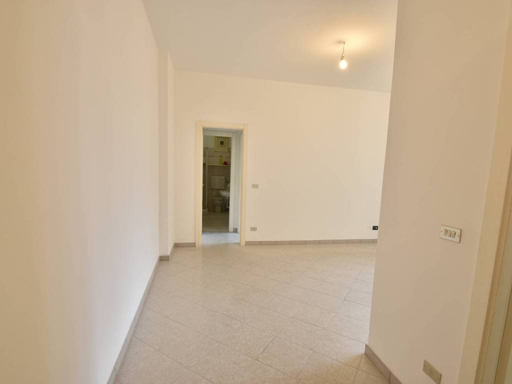 Appartamento a Loano in Piazzale Giuseppe Mazzini - Foto 3