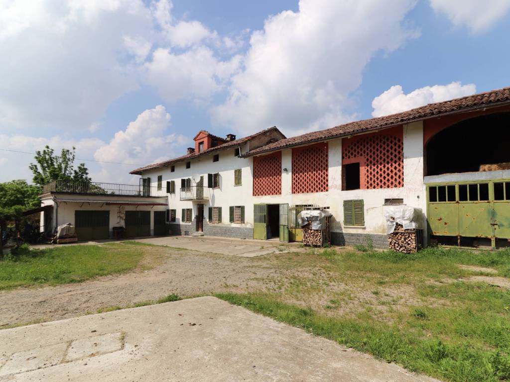 Rustico / casale a Agliano terme in Regione Bologna - Foto 3
