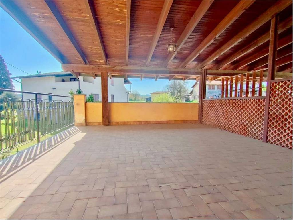 Appartamento a Brebbia in via vignetta - Foto 4