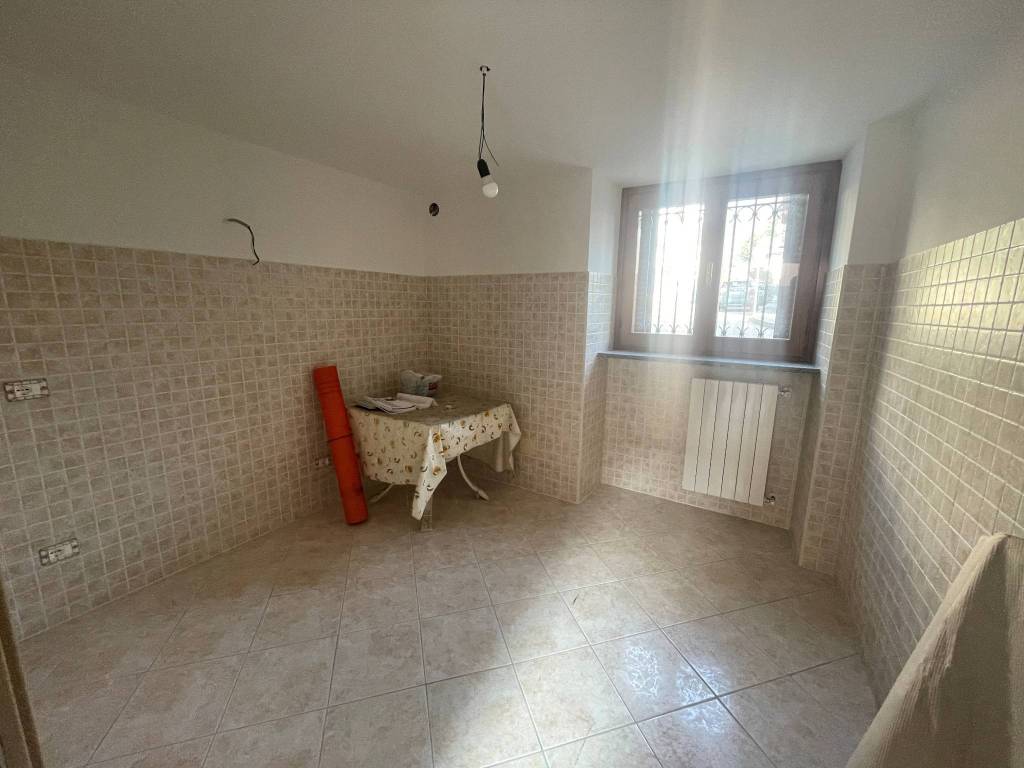 Appartamento a Cambiasca in Via Silvestro Simonetta - Foto 2
