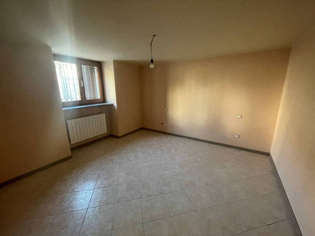 Appartamento a Cambiasca in Via Silvestro Simonetta - Foto 3