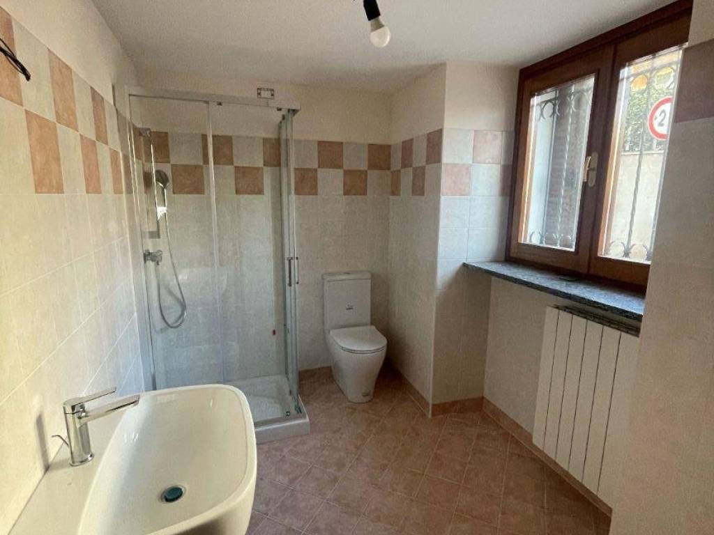 Appartamento a Cambiasca in Via Silvestro Simonetta - Foto 5