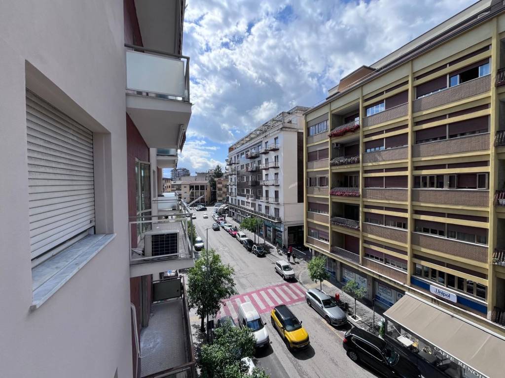 Appartamento a Benevento in Viale Antonio Mellusi - Foto 5