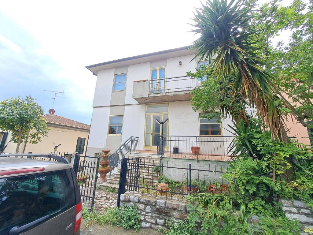 Villa a Rosignano marittimo in Via Gino Capponi - Foto 2