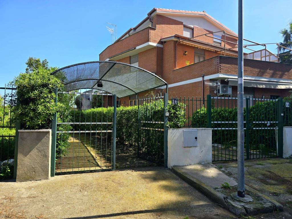 Villa a Tarquinia in Via Palinuro - Foto 3