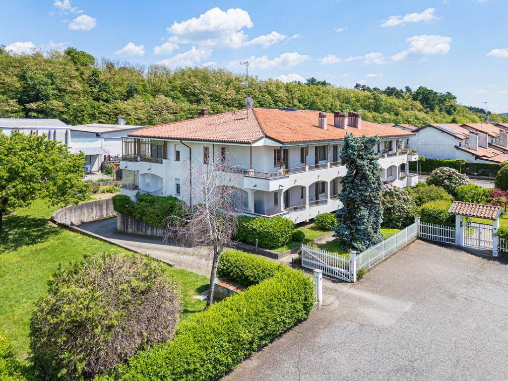 Appartamento a Oleggio castello in Via Filippo Turati, 1 - Foto 2