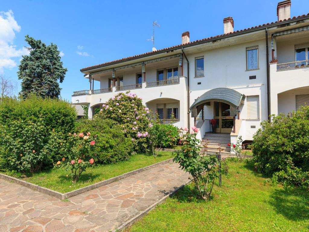 Appartamento a Oleggio castello in Via Filippo Turati, 1 - Foto 4