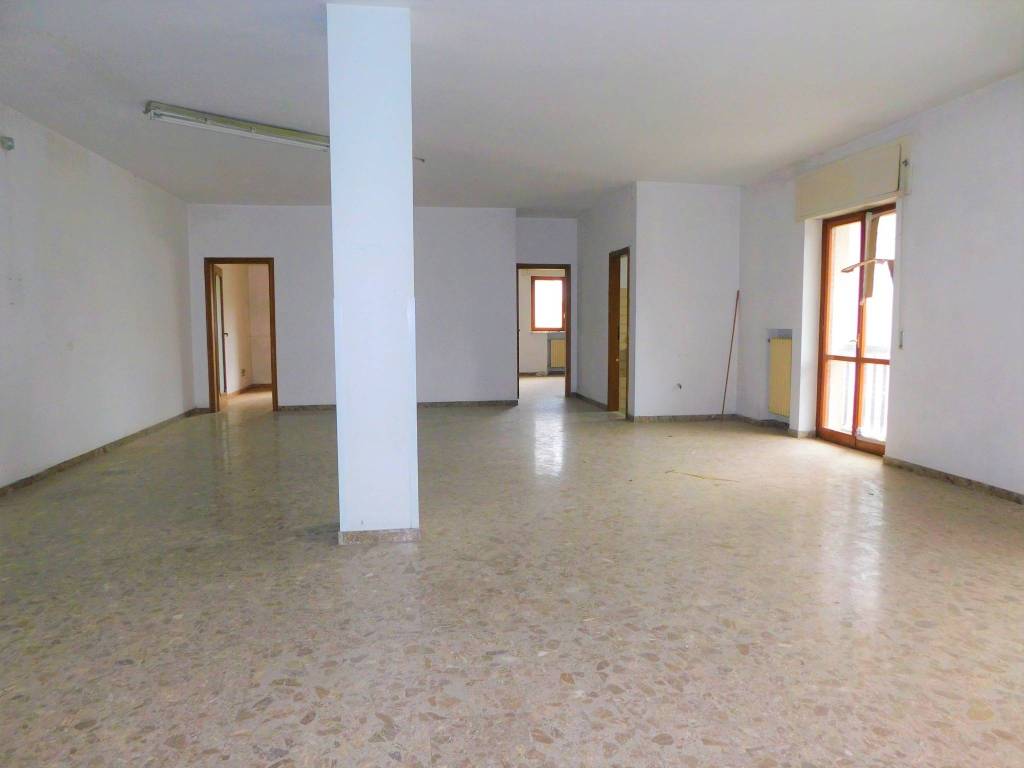 Appartamento a Martina franca in Via Bertani Traversa 1, 9 - Foto 3