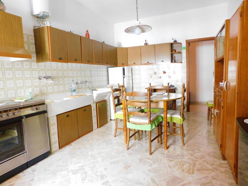 Appartamento a Martina franca in Via Galileo Galilei - Foto 5