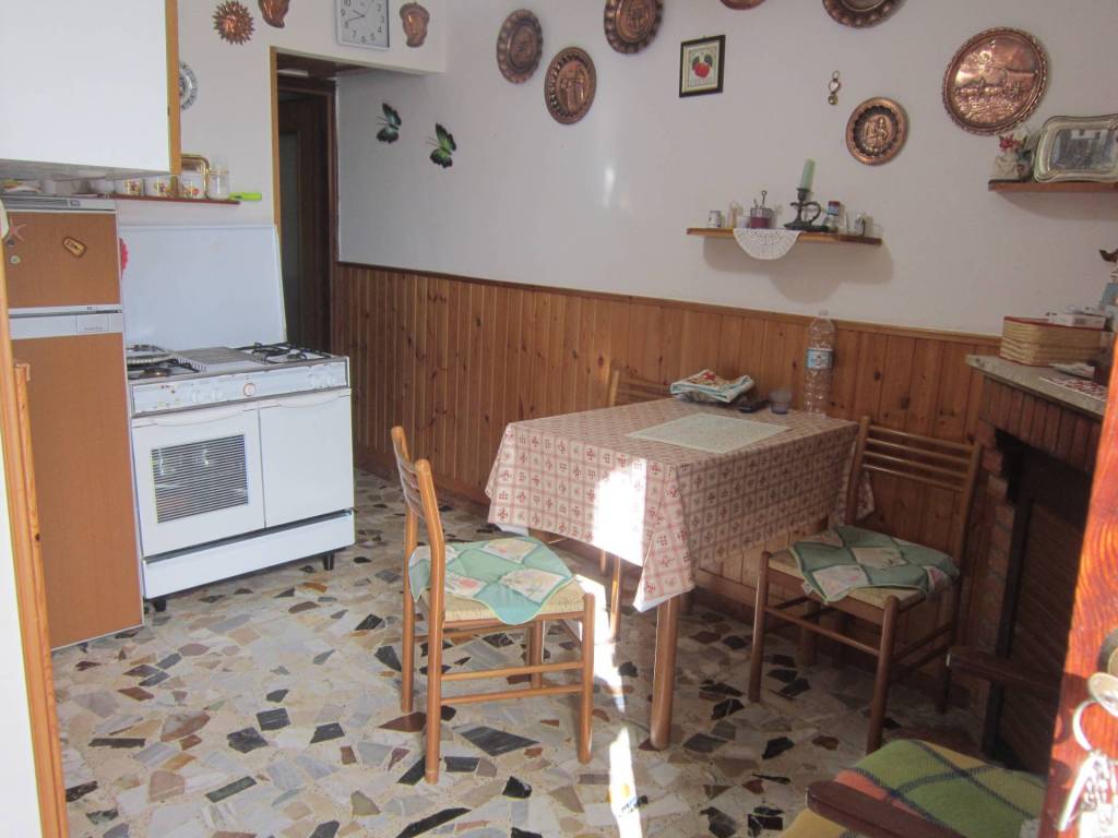 Casa indipendente a Agnone in FONTESAMBUCO, 147 - Foto 3