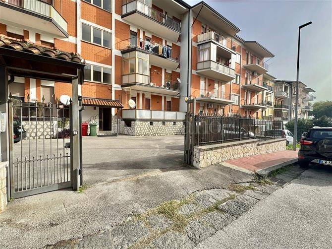 Appartamento a Avellino in Via Pasquale Villari - Foto 4