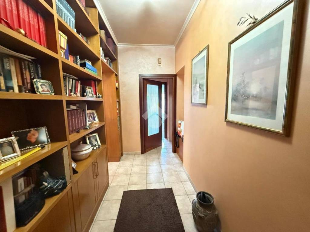 Appartamento a Aprilia in Piazza Don Luigi Sturzo, 29 - Foto 4