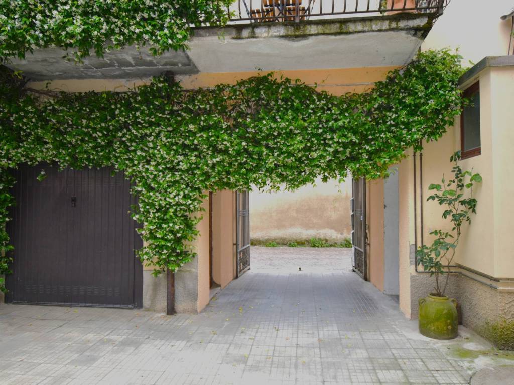 Appartamento a Vimercate in Via Madonnina, 14 - Foto 3