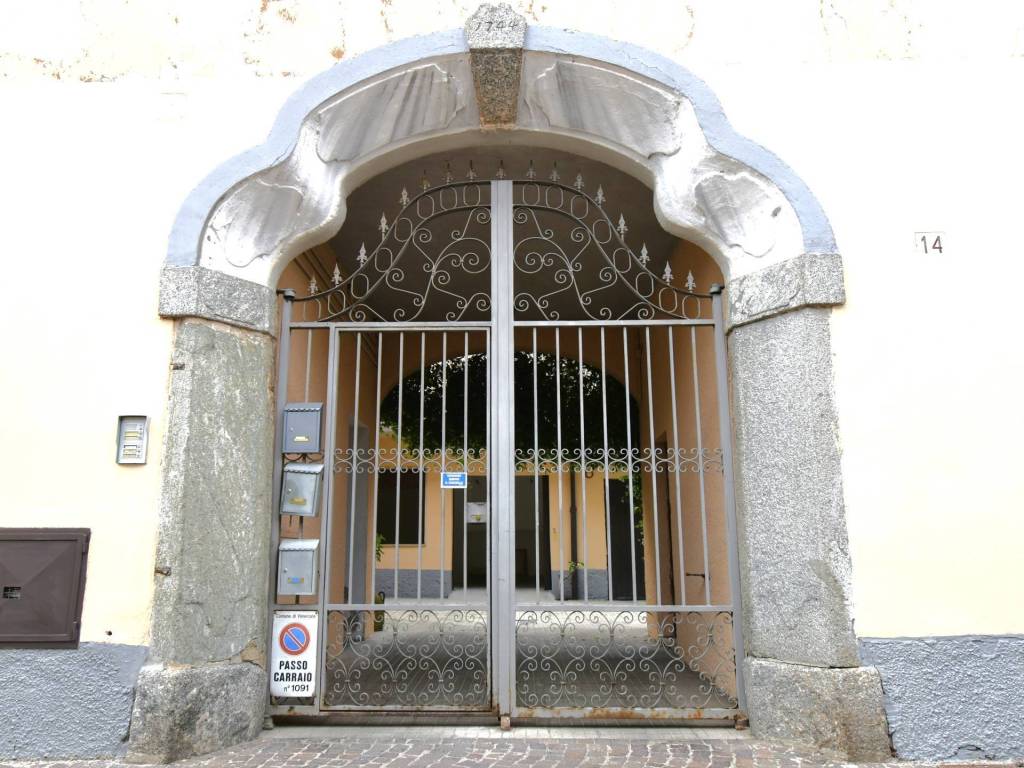 Appartamento a Vimercate in Via Madonnina, 14 - Foto 4