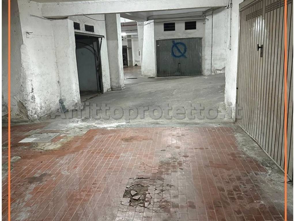 Box / garage a Formia in Via Angelo Rubino, 48 - Foto 2