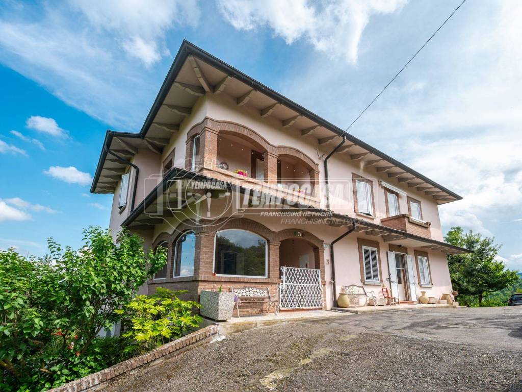 Villa a Baiso in Via Fontanazzo 13 - Foto 2