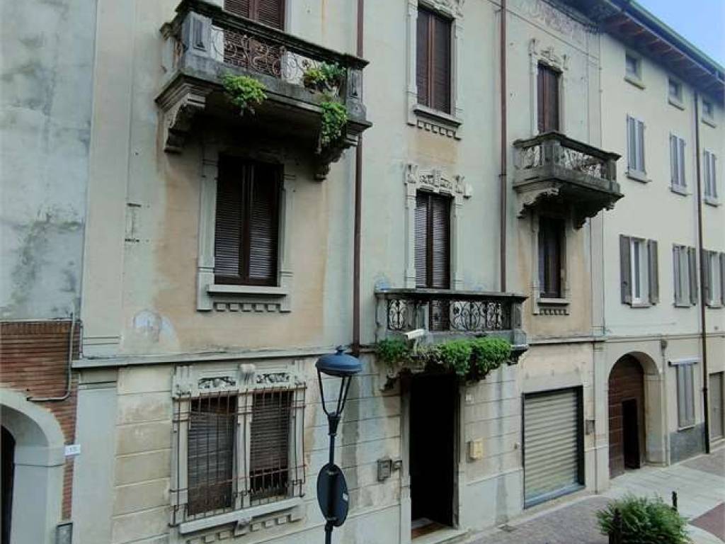 Appartamento a Molteno in Via della Vittoria, 17 - Foto 2