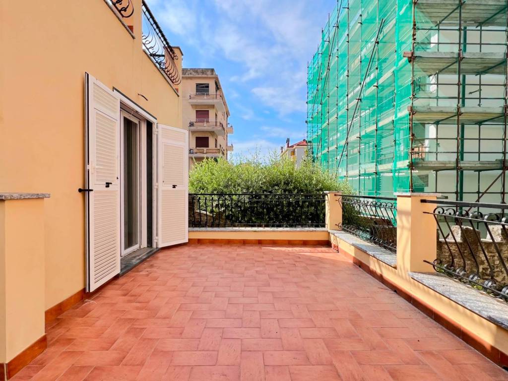 Appartamento a Celle ligure in Via Vittorio Veneto - Foto 4