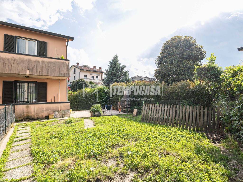 Appartamento a Costa masnaga in Via Michelangelo Buonarroti - Foto 5