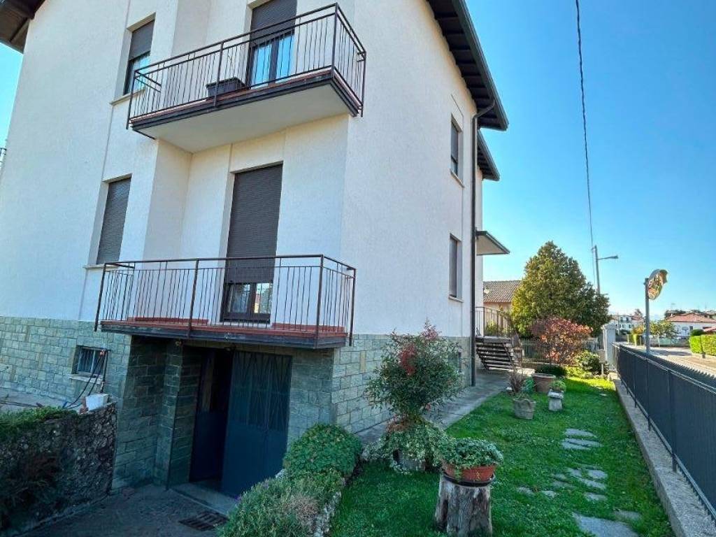 Villa a Vedano olona in Via Monetti, 24 - Foto 3