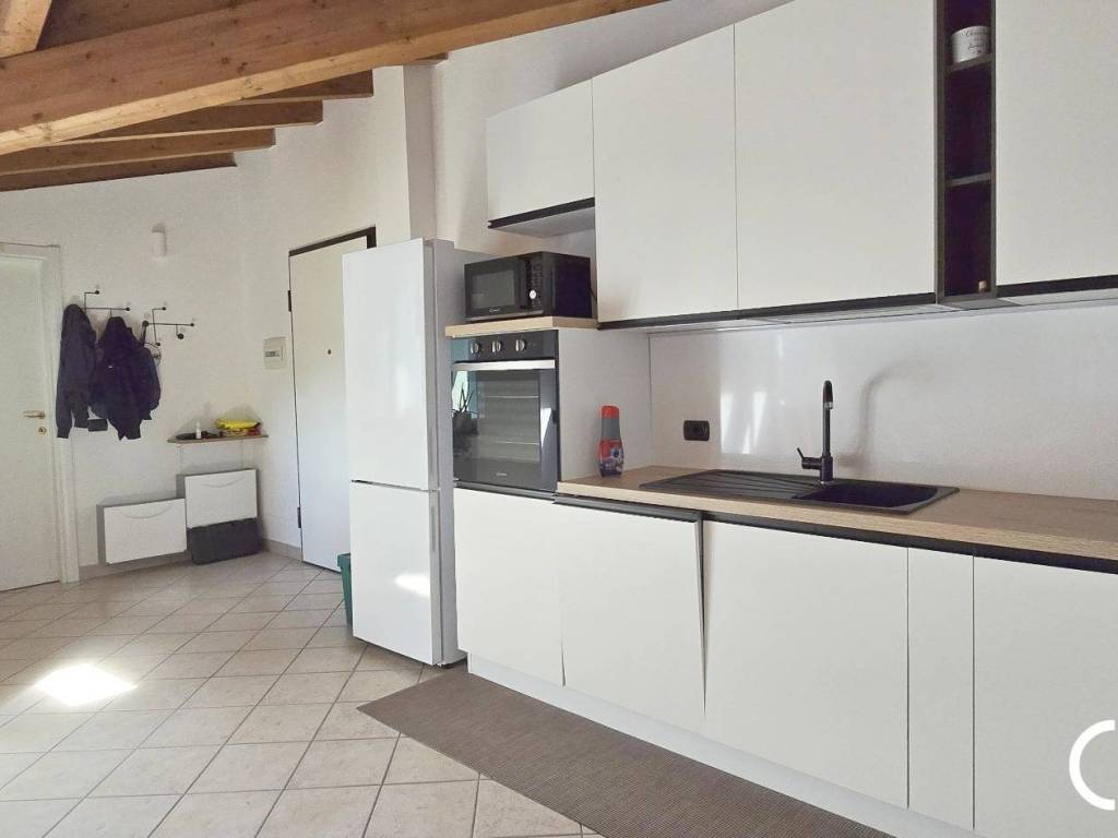Appartamento a Sesto calende in Via Onorevole Francesco Beltrami - Foto 5