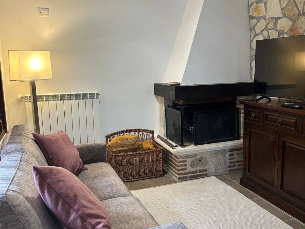 Casa indipendente a Rocca di mezzo in Via del Carmine - Foto 4