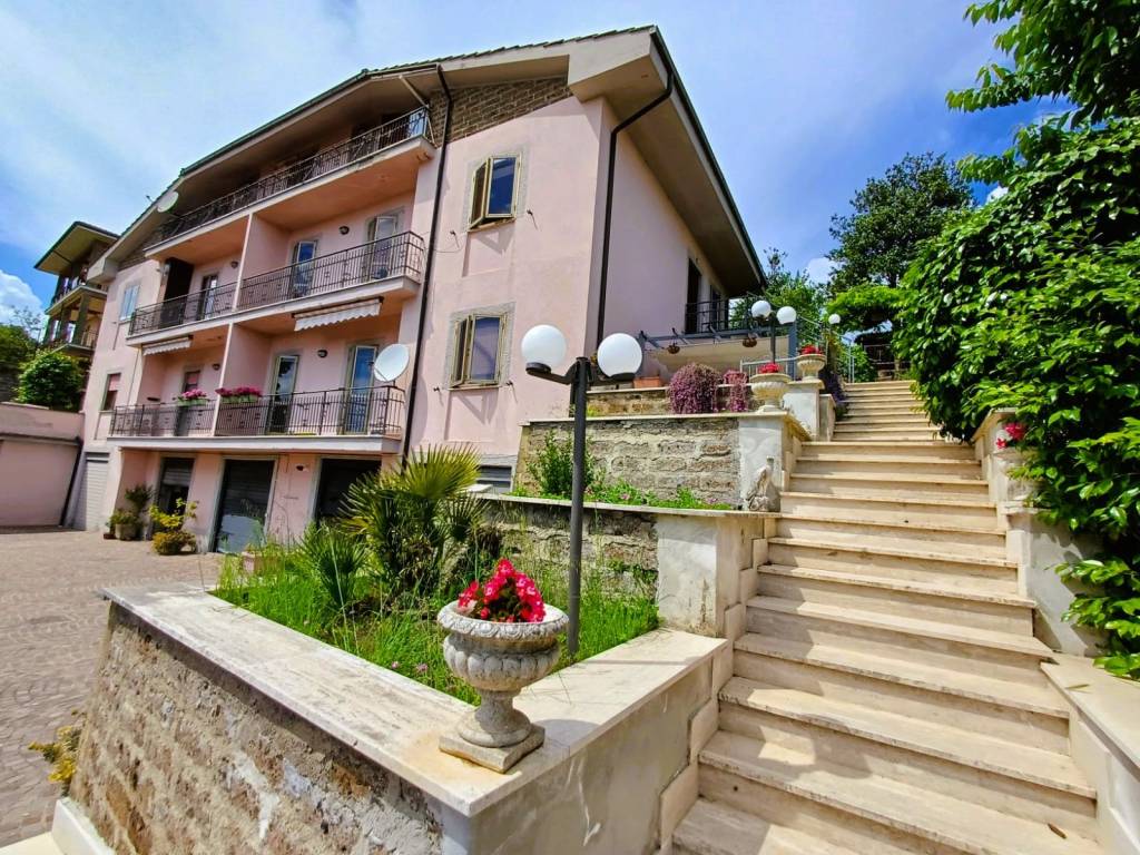 Appartamento a Caprarola in Viale 25 Aprile - Foto 4