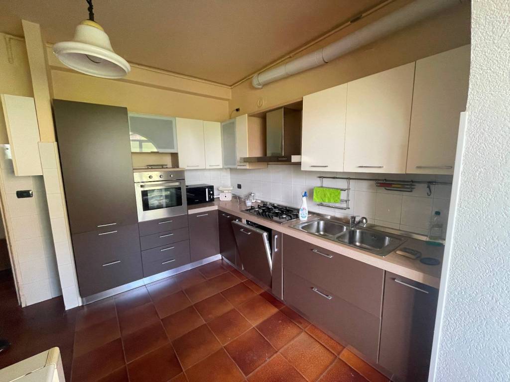 Appartamento a Verbania in Corso Benedetto Cairoli - Foto 3