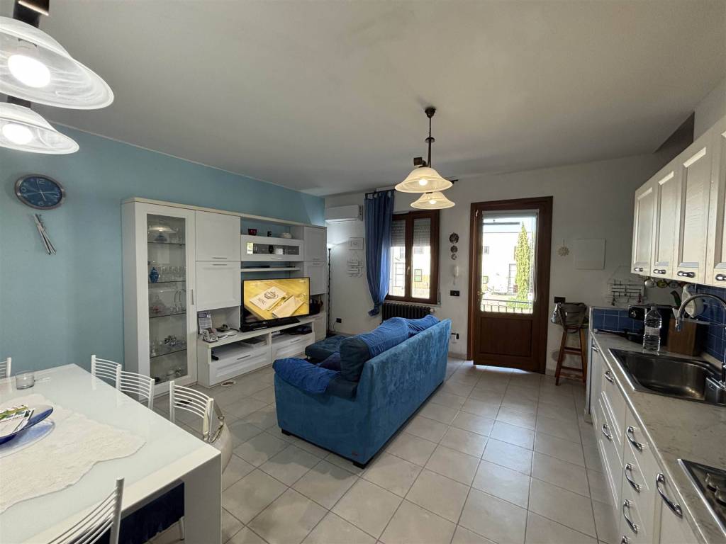 Appartamento a Poggibonsi in Via di San Gimignano - Foto 3